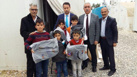 İlçemizde "Suriyeli çocukların Türk Eğitim Sistemine Entegrasyonun Desteklenmesi Projesi" kapsamında Suriyeli öğrencilere kırtasiye yardımı yapıldı.
